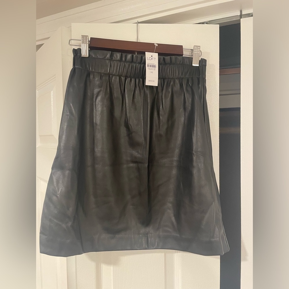 Loft | Leather Mini Skirt | NWT | Black | Size XS